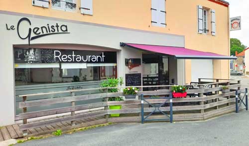 Le Genista entrance