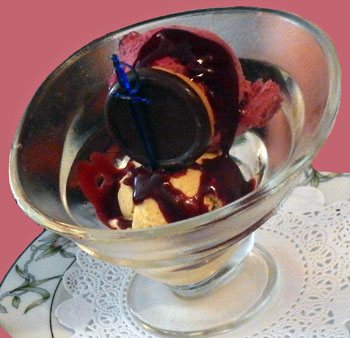 Ice Cream of the day: vanilla and fruits of the woods